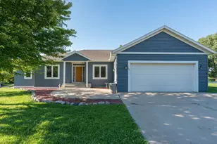 301 7th St NW, New Richland, MN 56072 - Photo 1