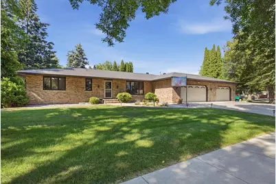 42 36th Avenue N, Fargo, ND 58102 - Photo 2