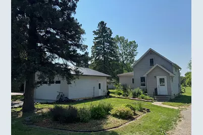 33 Carlson Avenue NW, Blackduck, MN 56630 - Photo 2