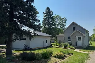 33 Carlson Ave NW, Blackduck, MN 56630 - Photo 2