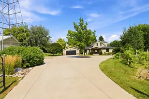 396 Maple Ln SE, New Prague, MN 56071 - Photo 2