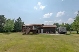 512 Pinetree Dr, Perham, MN 56573 - Photo 4