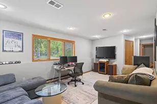 1415 Sycamore Ln N, Plymouth, MN 55441 - Photo 32