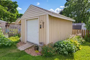 870 Hanson Dr SW, Hutchinson, MN 55350 - Photo 32