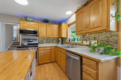 870 Hanson Drive SW, Hutchinson, MN 55350 - Photo 6