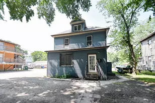 1114 University Dr N, Fargo, ND 58102 - Photo 2