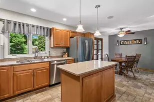 2006 River Hills Dr, Burnsville, MN 55337 - Photo 10