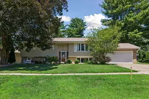 2006 River Hills Dr, Burnsville, MN 55337 - Photo 30