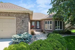 314 Wedgewood Dr, Mahtomedi, MN 55115 - Photo 6