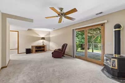 314 Wedgewood Drive, Mahtomedi, MN 55115 - Photo 40