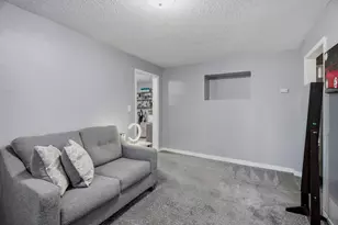53 Dale St N, Saint Paul, MN 55102 - Photo 8