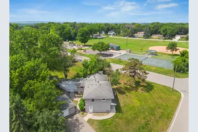 10500 Vessey Road, Bloomington, MN 55437 - Photo 40