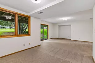 3149 Farnum Dr, Eagan, MN 55121 - Photo 32
