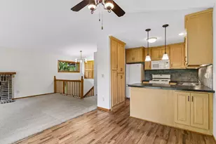 3149 Farnum Dr, Eagan, MN 55121 - Photo 14
