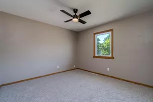 1655 Valley View Dr, North Mankato, MN 56003 - Photo 16