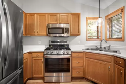 960 Wildflower Court, Eagan, MN 55123 - Photo 12