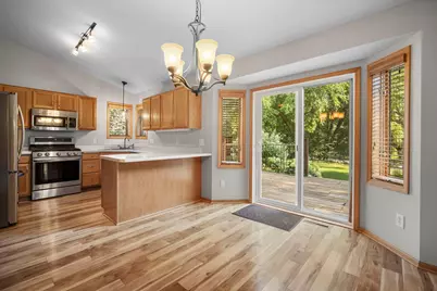 960 Wildflower Court, Eagan, MN 55123 - Photo 10