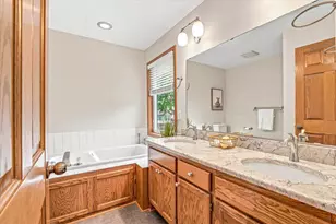 1722 Orchard Dr, Woodbury, MN 55125 - Photo 28