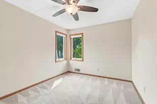 1722 Orchard Dr, Woodbury, MN 55125 - Photo 32