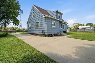 207 7th Ave S, Saint James, MN 56081 - Photo 4