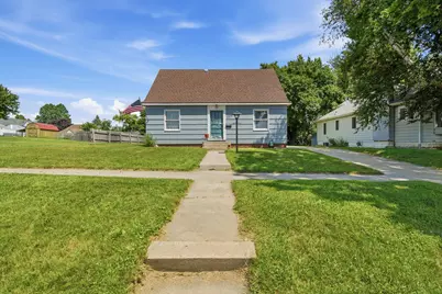 207 7th Avenue S, Saint James, MN 56081 - Photo 1