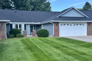 1123 Lois Ct, Shoreview, MN 55126 - Photo 2