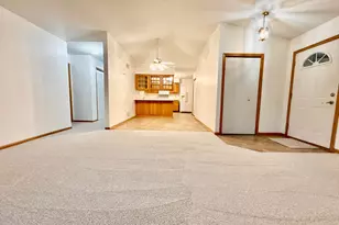 939 Mayvis Blvd, Mankato, MN 56001 - Photo 6