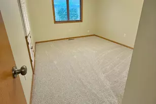 939 Mayvis Blvd, Mankato, MN 56001 - Photo 2