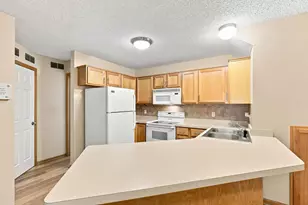 1863 Riverwood Dr, Burnsville, MN 55337 - Photo 6