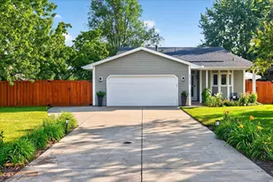 2722 94th Way, Brooklyn Park, MN 55444 - Photo 2