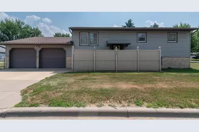 407 5th Avenue SW, Little Falls, MN 56345 - Photo 1