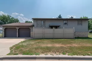 407 5th Ave SW, Little Falls, MN 56345 - Photo 1
