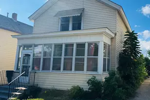693 5th St E, Saint Paul, MN 55106 - Photo 2