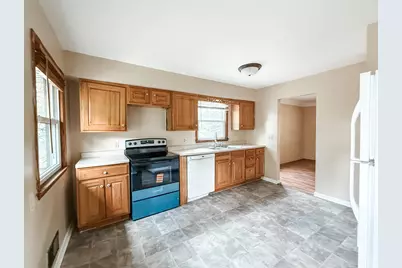 145 Jessamine Avenue E, Saint Paul, MN 55117 - Photo 8
