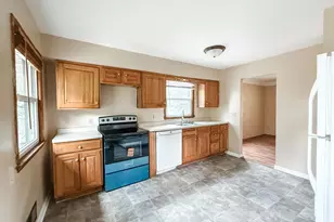 145 Jessamine Ave E, Saint Paul, MN 55117 - Photo 8