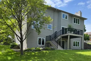 5735 Sycamore Ln N, Plymouth, MN 55442 - Photo 2