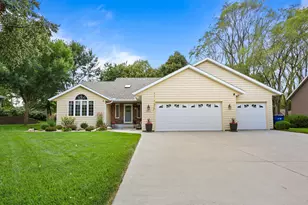 2105 Prairie Hill Rd, Saint Cloud, MN 56301 - Photo 1
