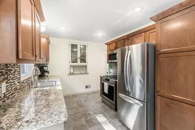 1310 Welcome Avenue N, Golden Valley, MN 55422 - Photo 8