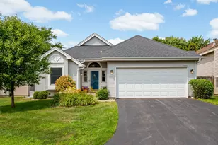 15720 17th Pl N, Plymouth, MN 55447 - Photo 2