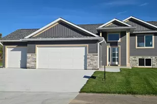 1801 12th Ave NE, Austin, MN 55912 - Photo 2