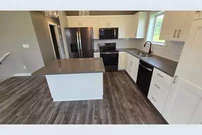 1801 12th Avenue NE, Austin, MN 55912 - Photo 12