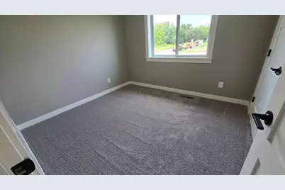 1801 12th Avenue NE, Austin, MN 55912 - Photo 16
