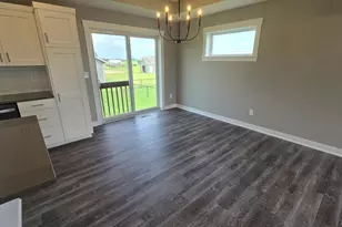 1801 12th Ave NE, Austin, MN 55912 - Photo 12