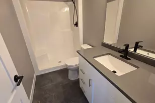 1801 12th Ave NE, Austin, MN 55912 - Photo 12