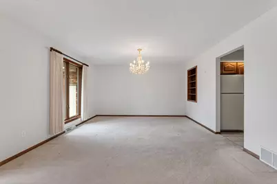 104 5th Avenue NW, Spring Grove, MN 55974 - Photo 4