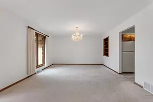 104 5th Ave NW, Spring Grove, MN 55974 - Photo 4
