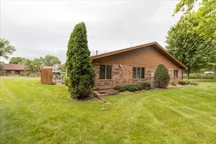 2205 Baihly Ct SW, Rochester, MN 55902 - Photo 32
