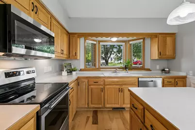 14374 Peninsula Point Drive, Savage, MN 55378 - Photo 12
