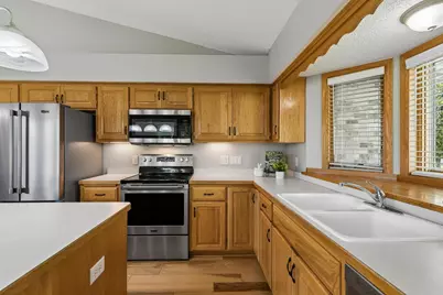 14374 Peninsula Point Drive, Savage, MN 55378 - Photo 10