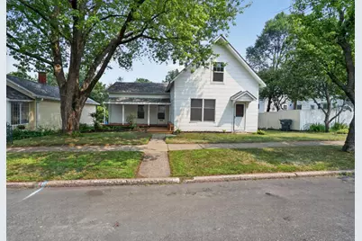 619 Locust Street, Hudson, WI 54016 - Photo 2
